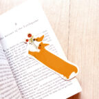 bookmark-corgi-hand